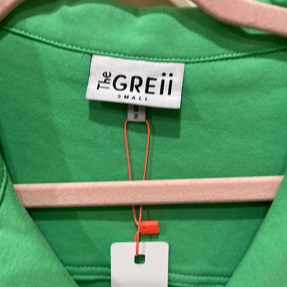 Nwt. Green shorts romper by The Greii, boutique brand. Small but oversized - Picture 2 of 6